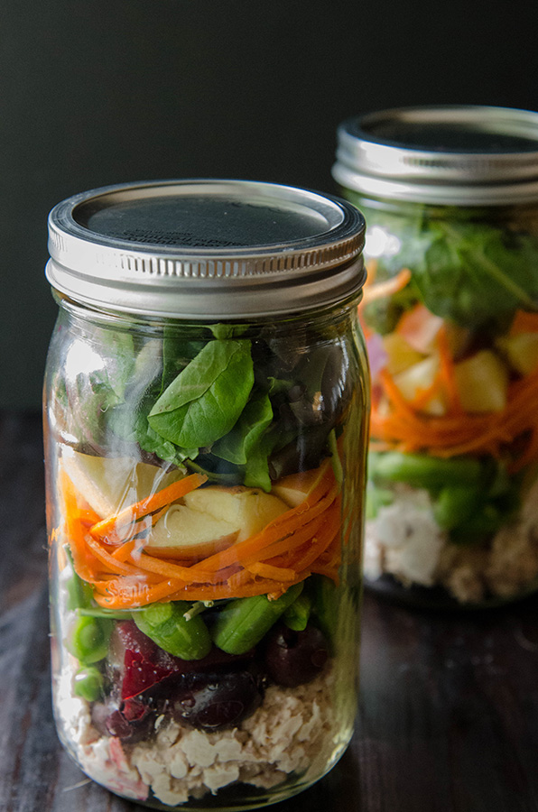 Loaded Tuna Salad Mason Jars // from soletshangout.com // these #salads are easy to throw together and grab in a pinch for #lunch! They're #glutenfree #paleo #dairyfree and full of #veggies. #masonjarsalad #healthylunch #21dsd #makeaheadlunch 